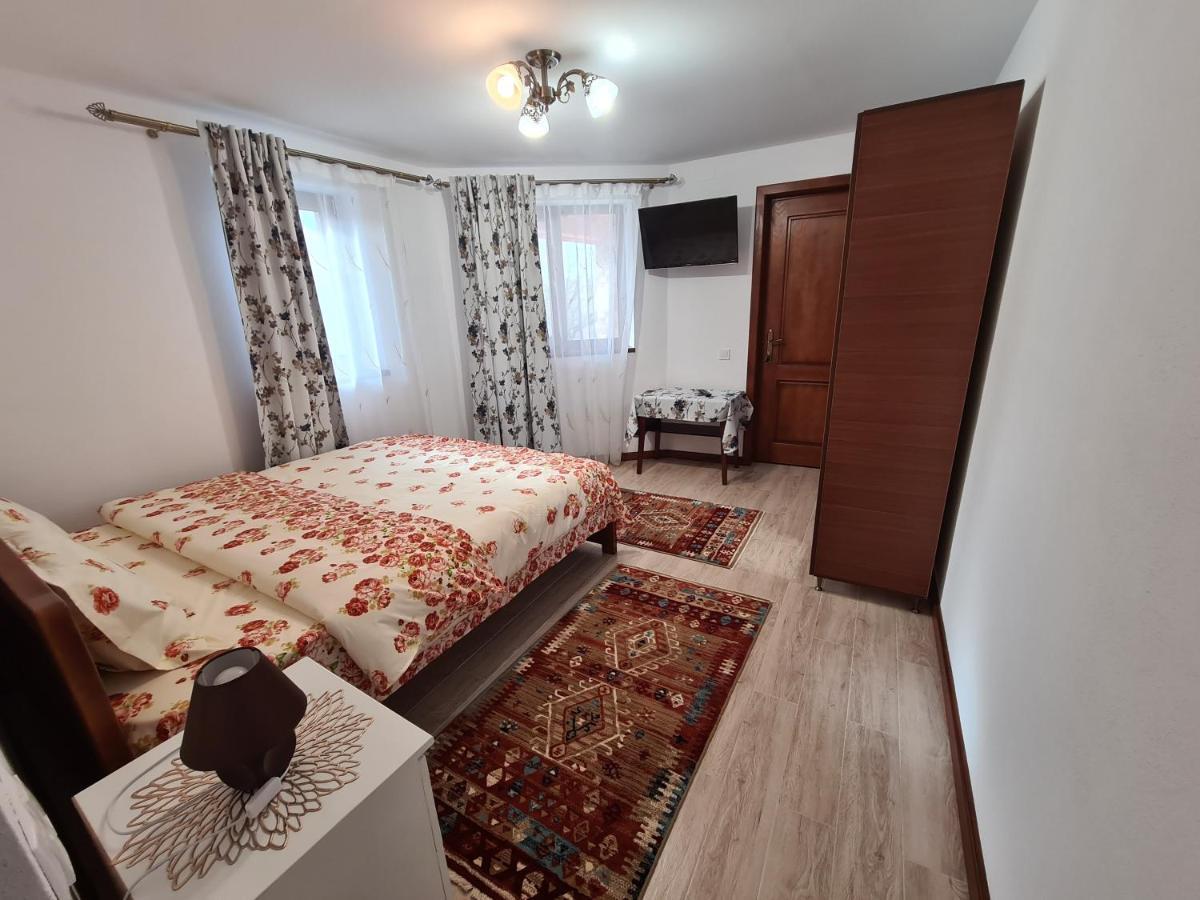 Casa Hera Calimanesti Luaran gambar