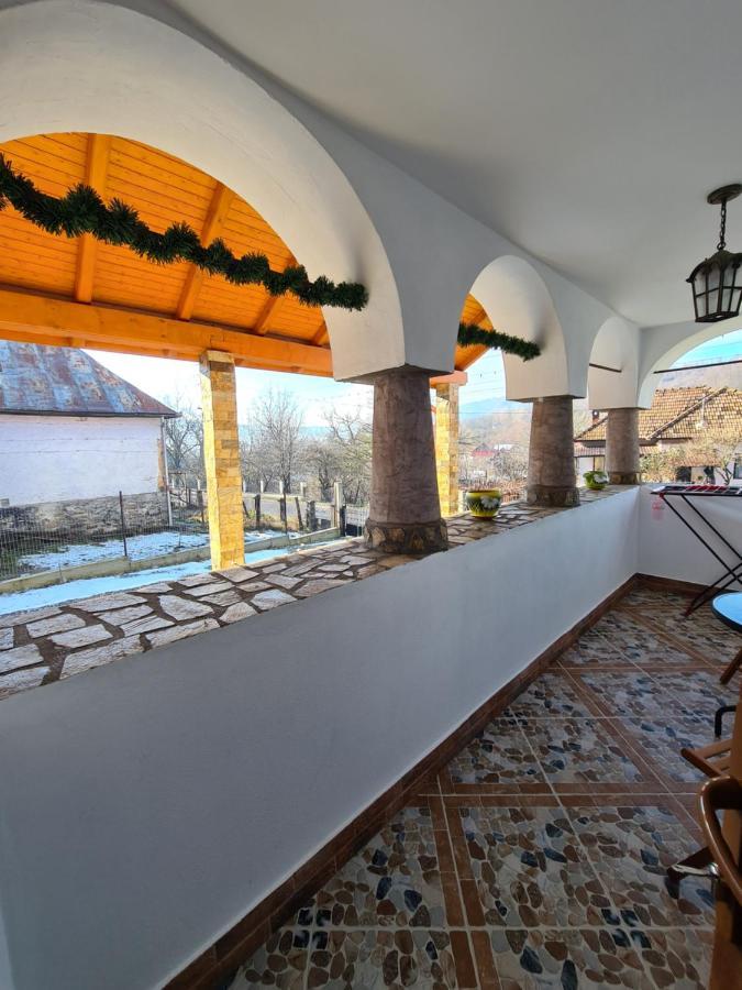Casa Hera Calimanesti Luaran gambar