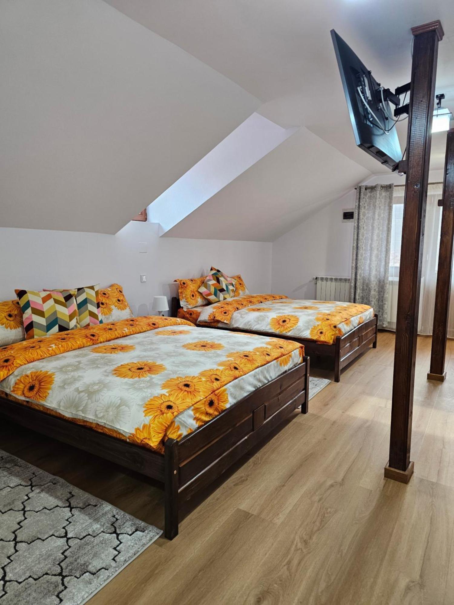 Casa Hera Calimanesti Luaran gambar