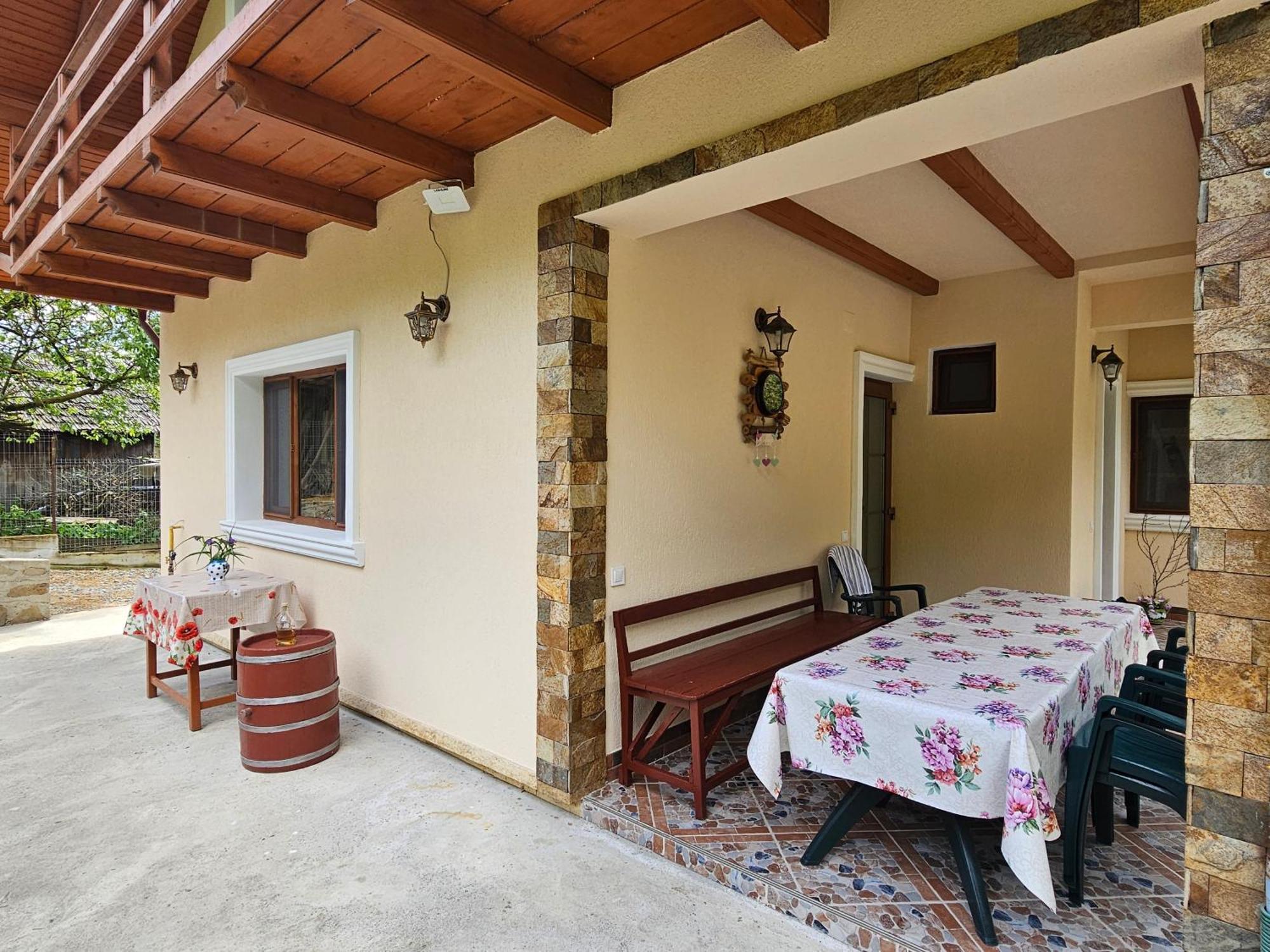Casa Hera Calimanesti Luaran gambar