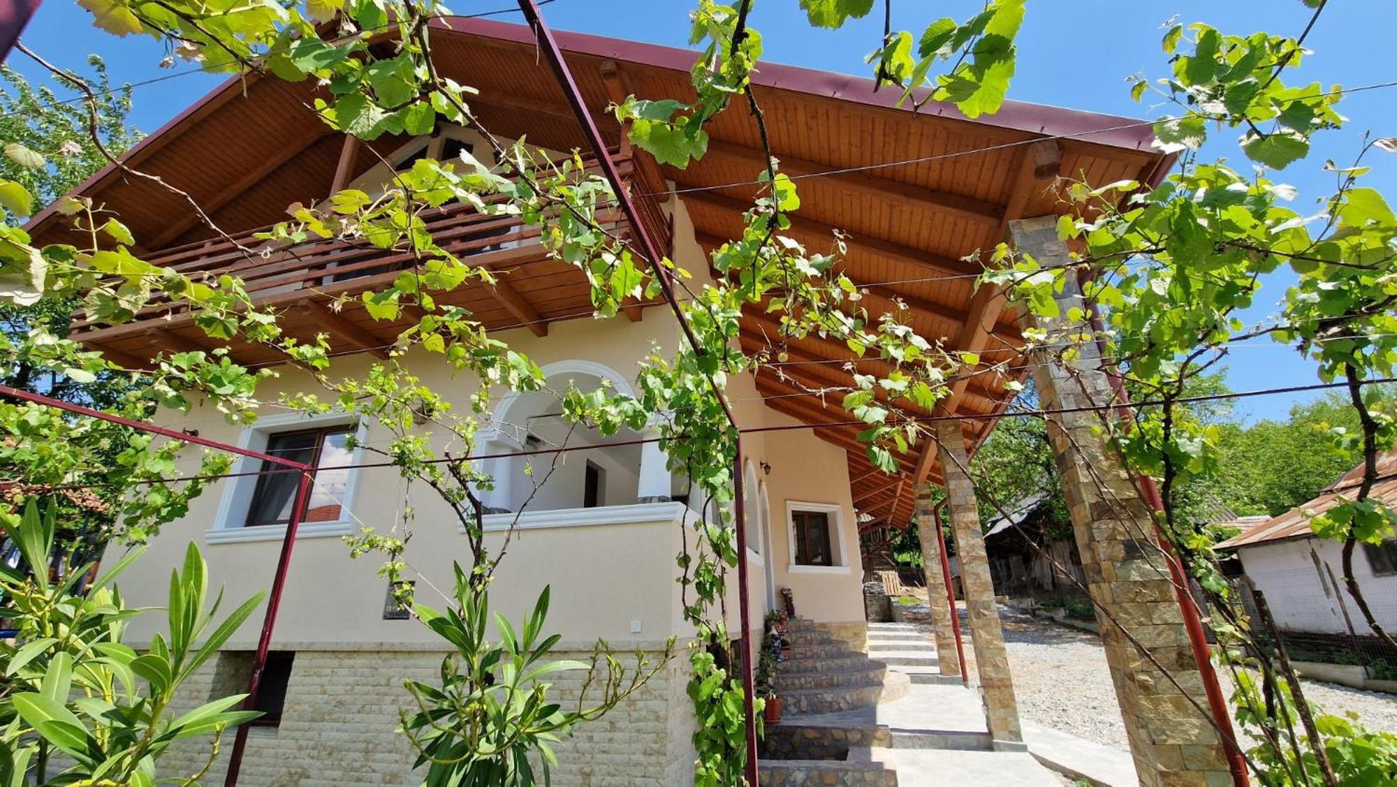 Casa Hera Calimanesti Luaran gambar