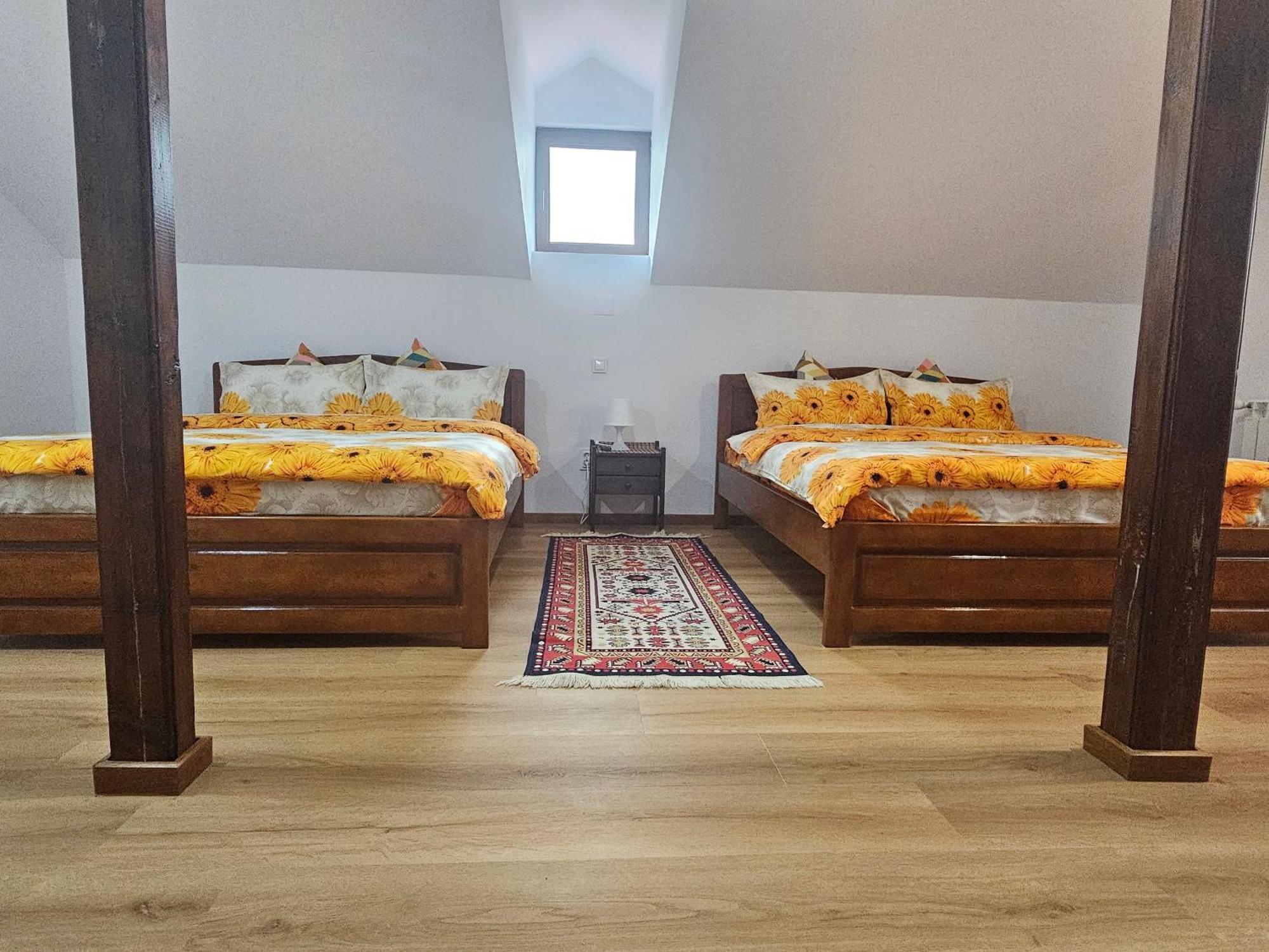 Casa Hera Calimanesti Bilik gambar