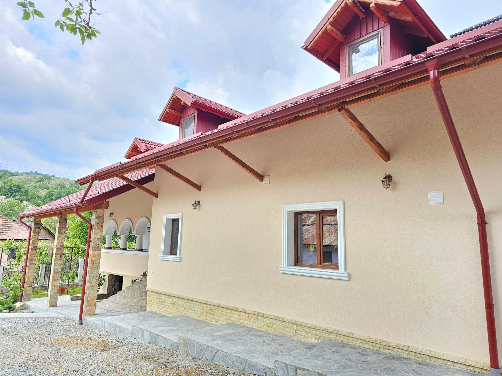 Casa Hera Calimanesti Luaran gambar