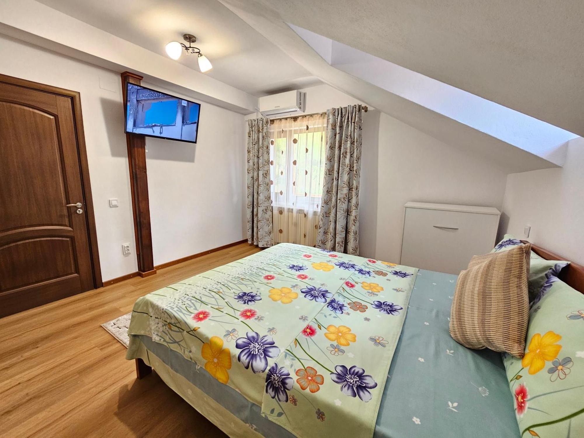 Casa Hera Calimanesti Luaran gambar