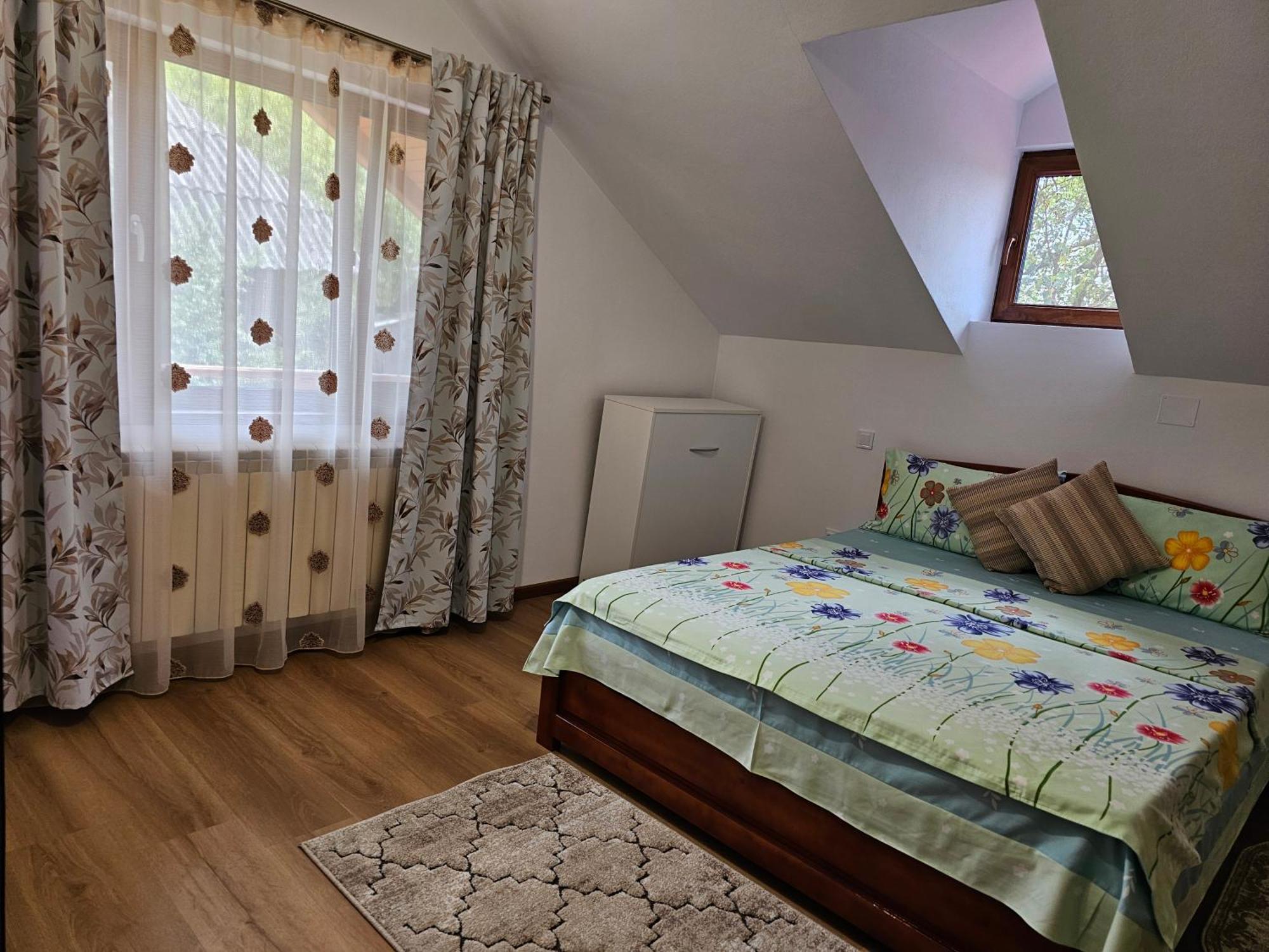 Casa Hera Calimanesti Luaran gambar