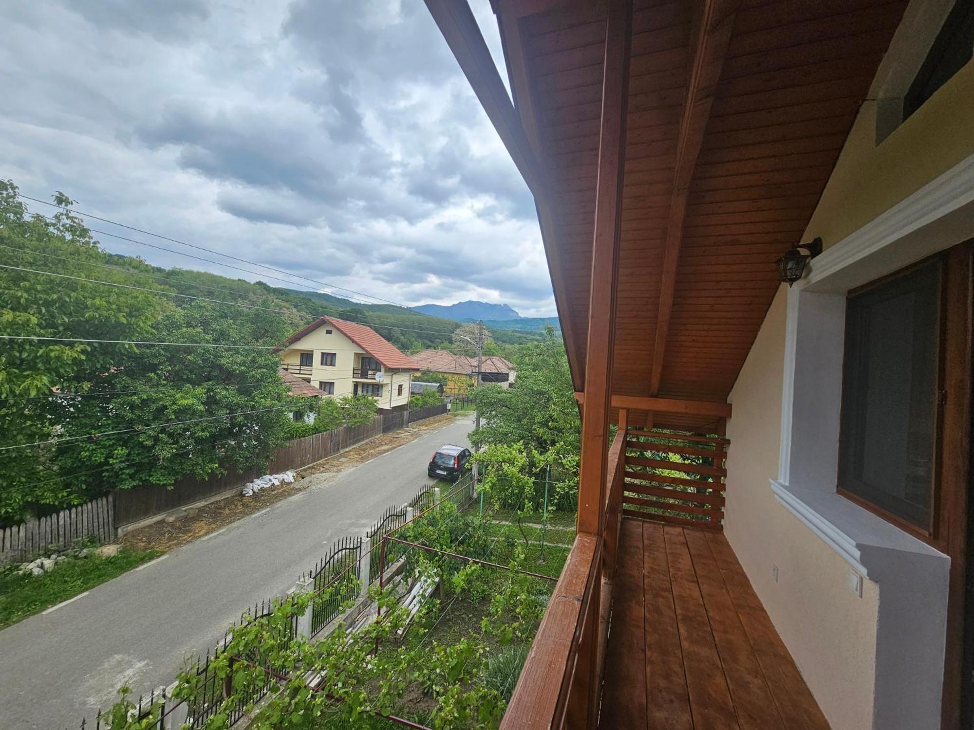 Casa Hera Calimanesti Luaran gambar